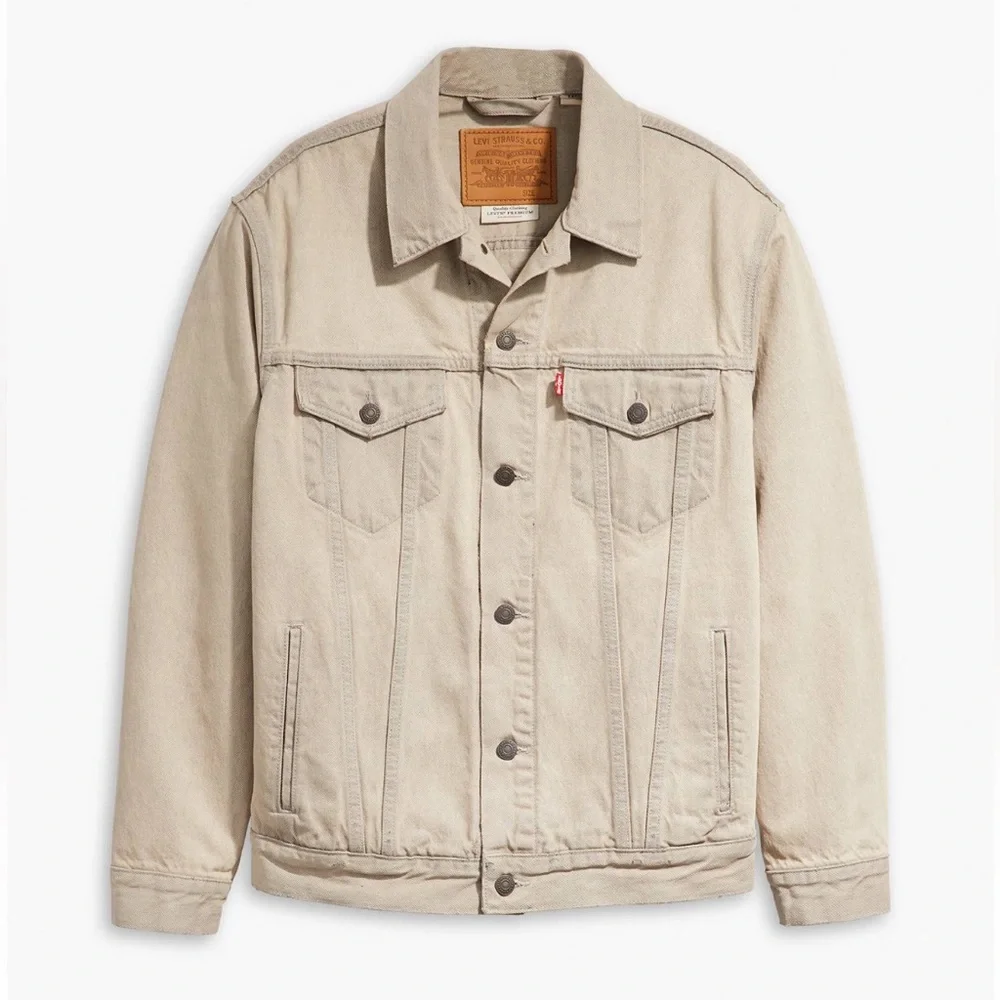 💜Firm Price💜 Levi’s premium relaxed fit trucker jacket - Picture 3 of 9